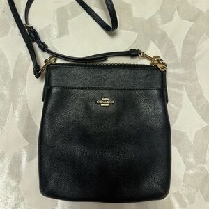 EUC Coach Ladies Kitt Messenger Crossbody - Gold/Black